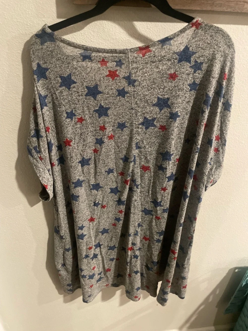 Lane Bryant Women's Grey Short Sleeve Star Print Tee in Blue &‎ Red Size 18